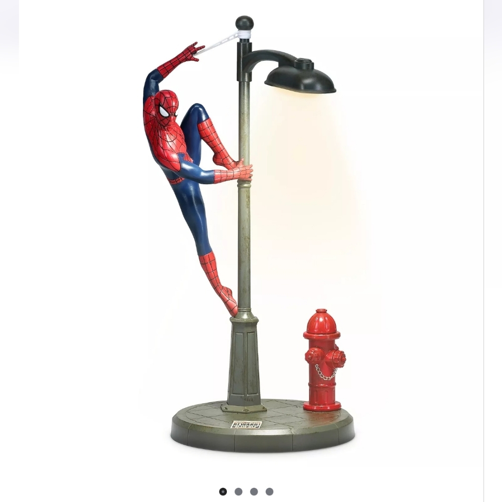 Marvel Spider-Man Climbing Action Figure with Lamp Post
